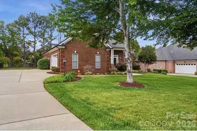 8000 Tottenham Drive, Harrisburg, NC 28075 - Photo 2