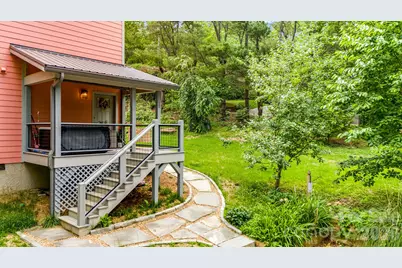 14 Locust Street, Black Mountain, NC 28711 - Photo 6