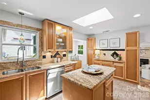 2700 Pencoyd Ln, Charlotte, NC 28210 - Photo 12