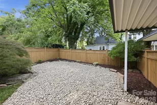 327 Campus St, Charlotte, NC 28216 - Photo 46