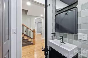 327 Campus St, Charlotte, NC 28216 - Photo 22