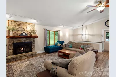 303 Brightwater Heights Drive, Hendersonville, NC 28791 - Photo 14
