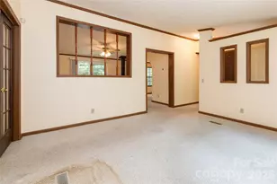 1010 Sharon Ridge Rd, Fairview, NC 28730 - Photo 12