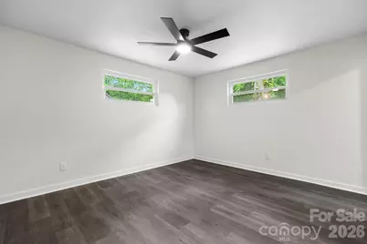 411 20th Avenue NE, Hickory, NC 28601 - Photo 14