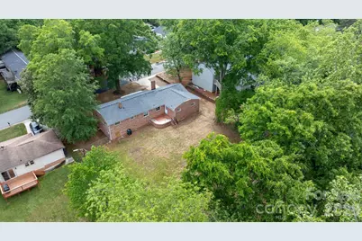 411 20th Avenue NE, Hickory, NC 28601 - Photo 24