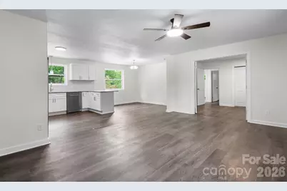 411 20th Avenue NE, Hickory, NC 28601 - Photo 4
