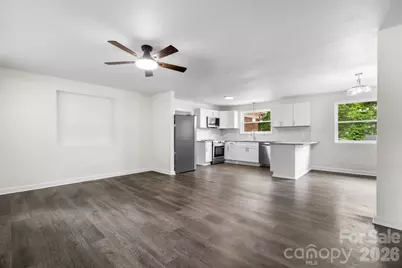 411 20th Avenue NE, Hickory, NC 28601 - Photo 6