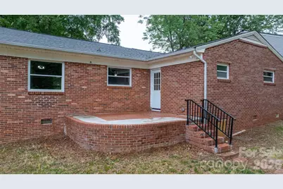 411 20th Avenue NE, Hickory, NC 28601 - Photo 22