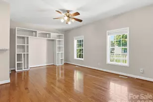 209 Beechnut Dr, Hendersonville, NC 28739 - Photo 6