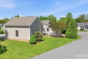 209 Beechnut Dr, Hendersonville, NC 28739 - Photo 48