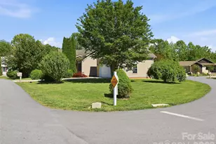 209 Beechnut Dr, Hendersonville, NC 28739 - Photo 36
