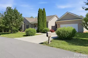 209 Beechnut Dr, Hendersonville, NC 28739 - Photo 36
