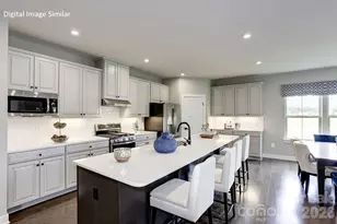 924 Heathway Dr, Charlotte, NC 28213 - Photo 2