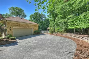 3301 Providence Plantation Ln, Charlotte, NC 28270 - Photo 48