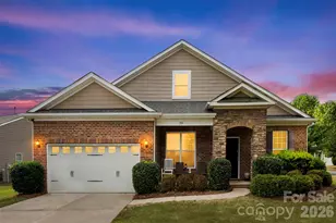 700 Wood Lily Dr, Belmont, NC 28012 - Photo 2