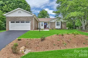 31 St Andrews Dr, Etowah, NC 28729 - Photo 1