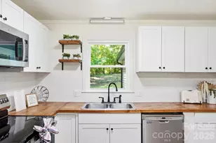 1927 Terra Ln, Lancaster, SC 29720 - Photo 6
