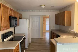 4319 Wynborough Ln, Charlotte, NC 28269 - Photo 2