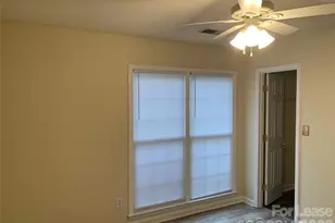 4319 Wynborough Ln, Charlotte, NC 28269 - Photo 16