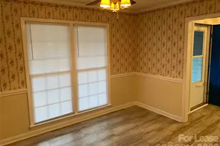 4319 Wynborough Ln, Charlotte, NC 28269 - Photo 10