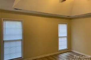 4319 Wynborough Ln, Charlotte, NC 28269 - Photo 12