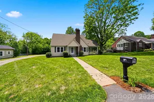 210 Valdese Dr, Morganton, NC 28655 - Photo 2