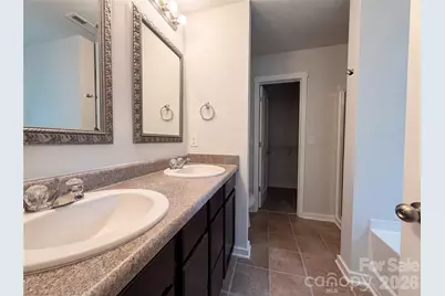 5304 Twin Brook Drive, Charlotte, NC 28269 - Photo 14