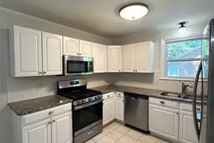 5710 Charing Pl, Charlotte, NC 28211 - Photo 6