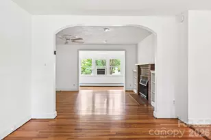 411 Hillcrest Cir, Hendersonville, NC 28792 - Photo 8