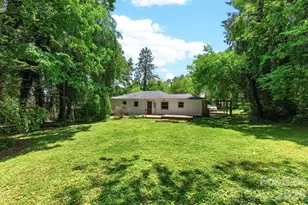 411 Hillcrest Cir, Hendersonville, NC 28792 - Photo 20