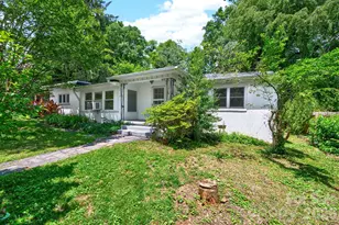 411 Hillcrest Cir, Hendersonville, NC 28792 - Photo 1
