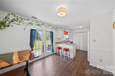 2726 Haversham Court, Charlotte, NC 28216 - Photo 2