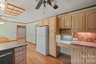 725 Sunridge Dr, Lincolnton, NC 28092 - Photo 18