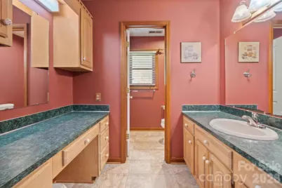 725 Sunridge Drive #18, Lincolnton, NC 28092 - Photo 32