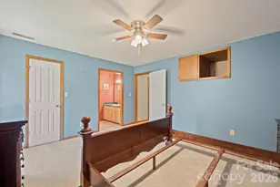 725 Sunridge Dr, Lincolnton, NC 28092 - Photo 30