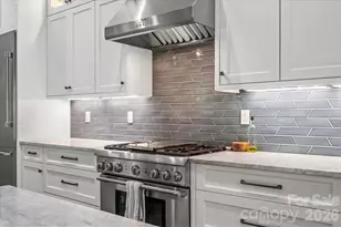 1160 S Kings Dr, Charlotte, NC 28207 - Photo 14