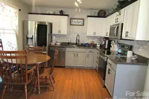 402 Trillium Ct SW, Conover, NC 28613 - Photo 6