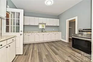 408 S 12th St, Bessemer City, NC 28016 - Photo 10