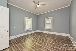 408 S 12th St, Bessemer City, NC 28016 - Photo 18