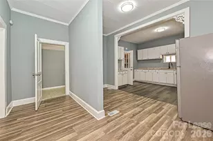 408 S 12th St, Bessemer City, NC 28016 - Photo 8