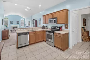 4607 Nashua Dr, Matthews, NC 28105 - Photo 12