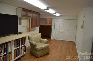 1140 Bevis Dr, Charlotte, NC 28209 - Photo 14