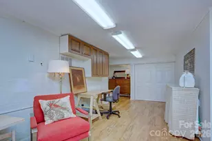 1140 Bevis Dr, Charlotte, NC 28209 - Photo 26