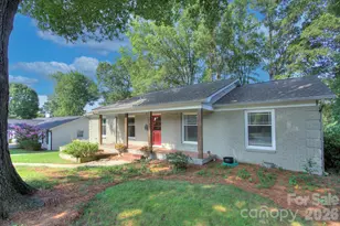 1140 Bevis Dr, Charlotte, NC 28209 - Photo 4