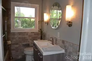1140 Bevis Dr, Charlotte, NC 28209 - Photo 12