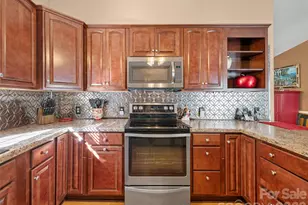 282 Sourwood Dr, Spruce Pine, NC 28777 - Photo 8
