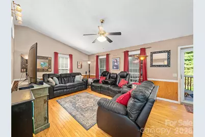 282 Sourwood Drive, Spruce Pine, NC 28777 - Photo 2