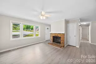 871 Rolling Green Dr, Rock Hill, SC 29730 - Photo 2