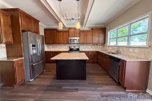 614 Dewey Ct, Fort Mill, SC 29715 - Photo 4