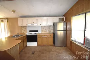 3549 Boyette Rd, Lenoir, NC 28645 - Photo 6
